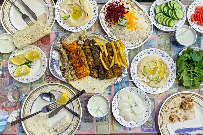 Explore the Backstreets of Old Dubai with an Insider - Haggling Without Feeling Fake: The ktir ghalee Tip