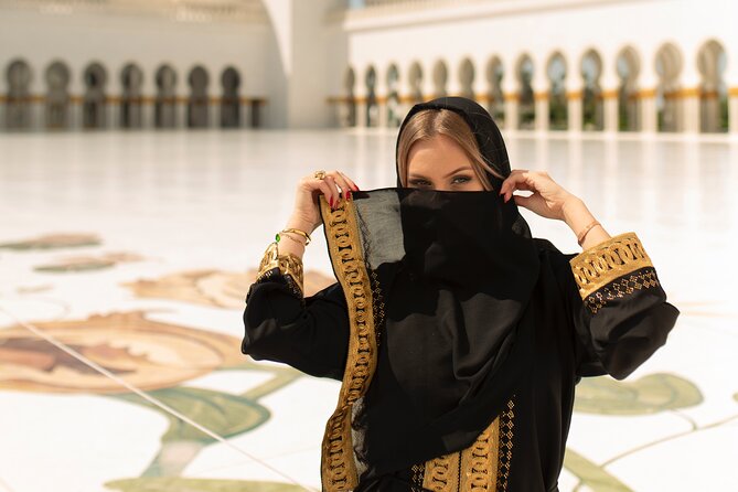 Flying Dress Photoshoot in Dubai - The Photographer Part: Guidance Is the Whole Point