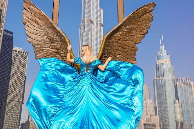 Flying Dress Photoshoot in Dubai - Logistics That Affect Your Photos: Dress Color, Location Changes, and Walking