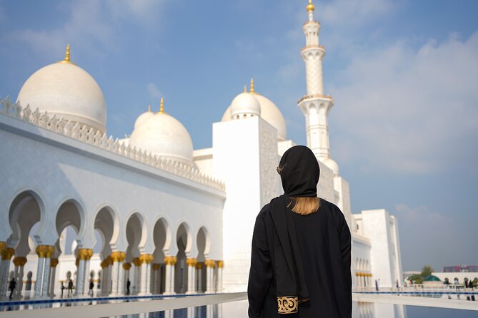 From Dubai: Abu Dhabi City Sightseeing & Sheikh Zayed Mosque - The Corniche, Etihad Towers, and Emirates Palace: Short Stops, Good Photos