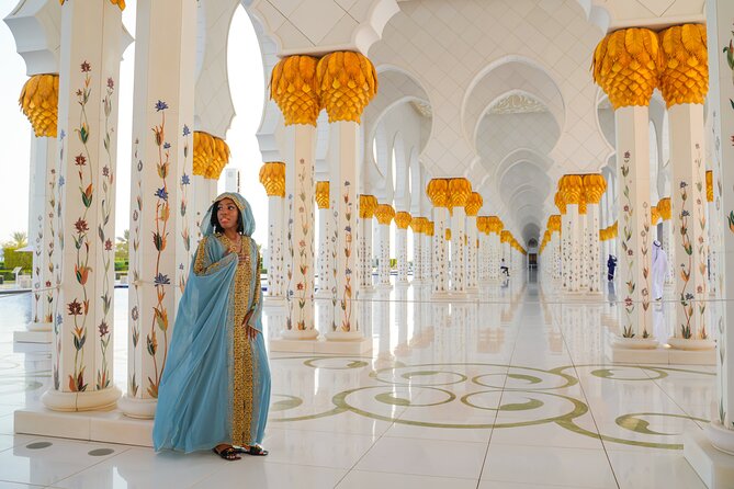 From Dubai: Abu Dhabi Day Tour with Grand Mosque & Louvre Museum - Your guide makes the day: what good coaching feels like