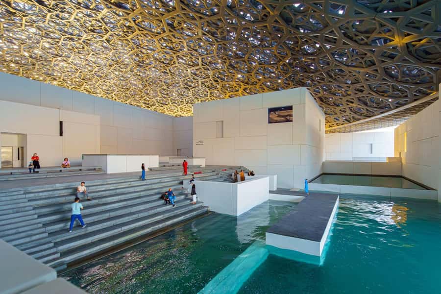 From Dubai: Abu Dhabi Grand Mosque & Louvre Museum Full-Day - From Dubai to Abu Dhabi: how the 9-hour loop really works