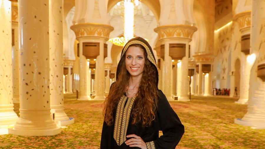 From Dubai: Abu Dhabi Grand Mosque & Louvre Museum Full-Day - What to pack, what to wear, and what to avoid