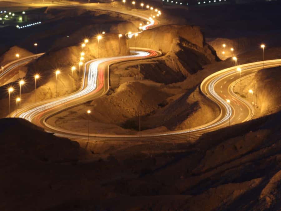 From Dubai: Jabel Jais High Mountain Tour with Transfers - The Guide Factor: Friendly Service, Safety Gear, and Varying Explanations