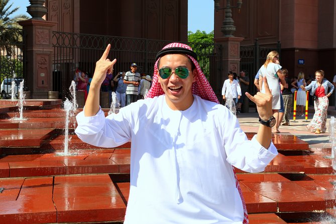 From Dubai To Abu Dhabi: Royal Palace, Grand Mosque &Etihad Tower - Guides Make It: The Human Touch You Actually Feel