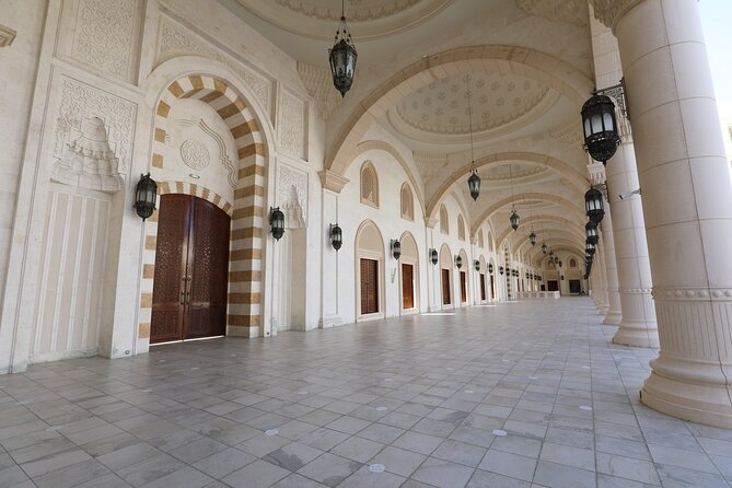 From Dubai to Fujairah: Full Day Tour with Sheikh Zayed Grand Mosque - Guides you can tell are part of the experience