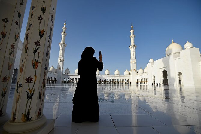 Full Day Abu Dhabi City Tour + BAPS Mandir Visit, guide transfer - Lunch time at Marina Mall: plan for food on your own