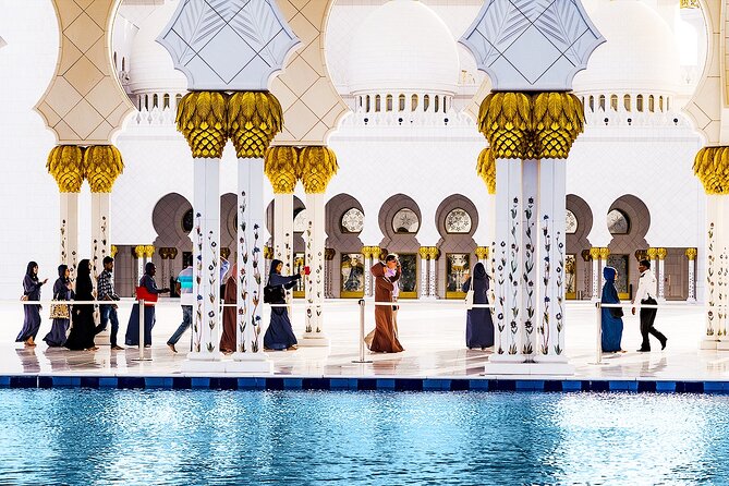 Full Day Abu Dhabi City Tour with Sheikh Zayed Mosque - Start in Dubai: pickup, travel time, and the road reality