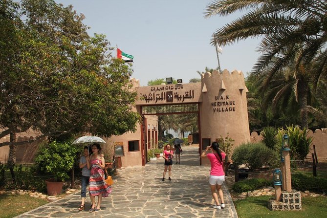 Full-Day Abu Dhabi Tour with Lunch from Dubai - Lunch in Abu Dhabi: Included Meals and Vegetarian Options