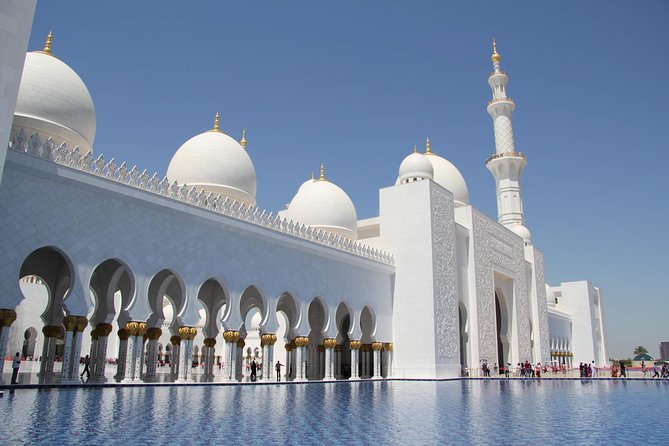 Full-Day Abu Dhabi Tour with Lunch from Dubai - Heritage Village: An Oasis-Style Souk Before the Oil Boom