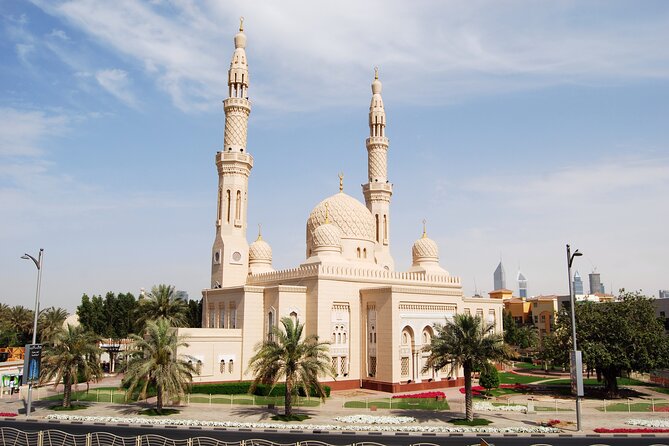Full-Day Tour Dubai with Burj Khalifa Pass from Abu Dhabi - Jumeirah Mosque, Palm Islands, and Atlantis photo stops