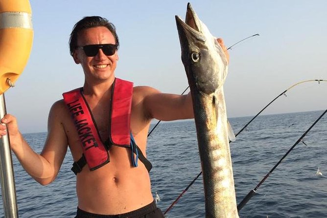 Go Fishing Dubai 5 hours Trolling & Regular Fishing - Where You Meet and What the Morning Looks Like