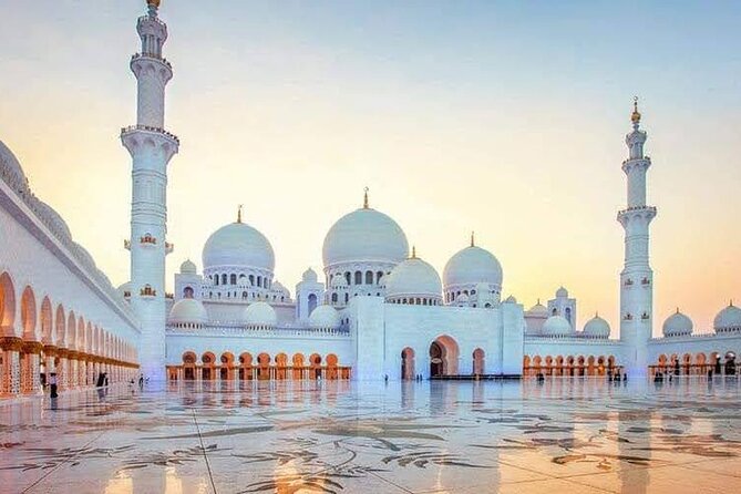 Guided Abu Dhabi City Tour from Dubai - Emirates Palace Mandarin Oriental and Ferrari World Yas Island Photo Stops