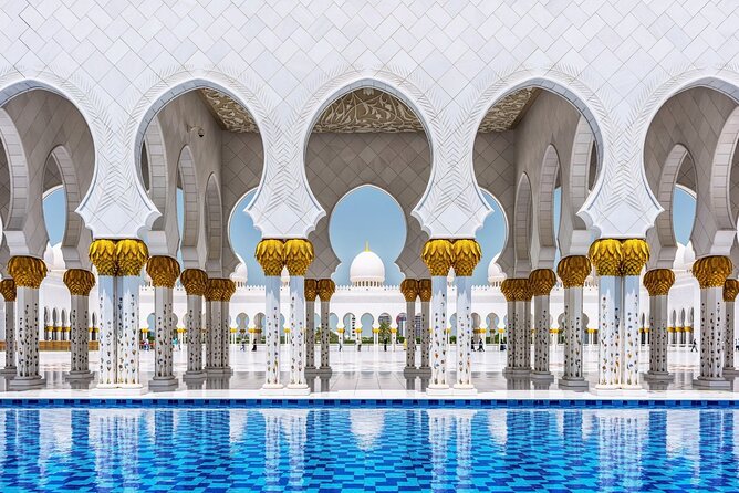 Half-Day Grand Mosque Tour from Dubai - The chandelier and carpet details you will actually want to find