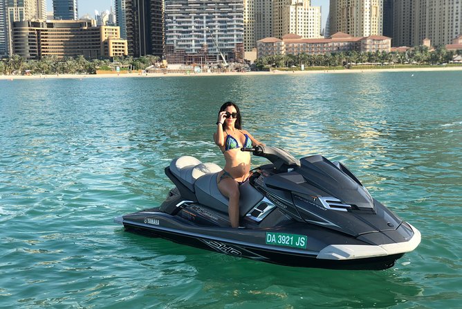 Jet ski Dubai 30 minute Guided Sightseeing Tour - The free photo moment after you finish