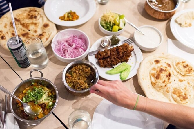 Local Street Food and Guided Walking Tour of Dubai Old Town - Where the tour starts in Al Fahidi, and how to get oriented fast