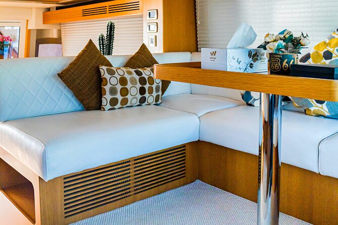 Luxury cruise on The Pearl 48ft to Atlantis & Burj Al Arab. - Price and Value for a Group of Up to 12 People