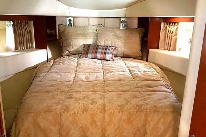 Luxury Yacht Charter : Dubai Marina, Atlantis The Palm & Burj Al Arab - Dubai Marina, JBR, Palm Lagoon, and Ain Dubai: what you actually see