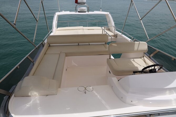 Luxury Yacht Charter : Dubai Marina, Atlantis The Palm & Burj Al Arab - Blue waters, Blue Lagoon, and the calmer side of the coast