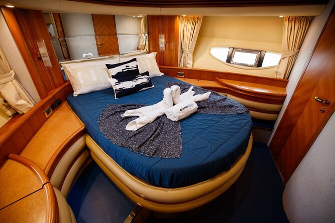 Luxury Yacht Private Rental from Dubai Marina - Burj Al Arab and Lagoon swimming on the 4-hour route