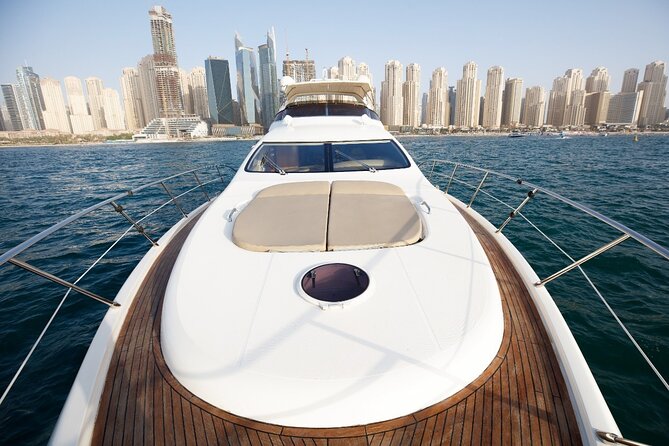 Luxury Yacht Private Rental from Dubai Marina - Timing and weather: the two things that shape your day