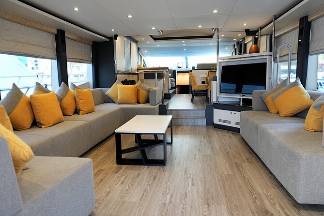 Majesty 77ft Diamond Dust — Dubai's best yacht rental - The crew makes or breaks it, and this one gets praised hard