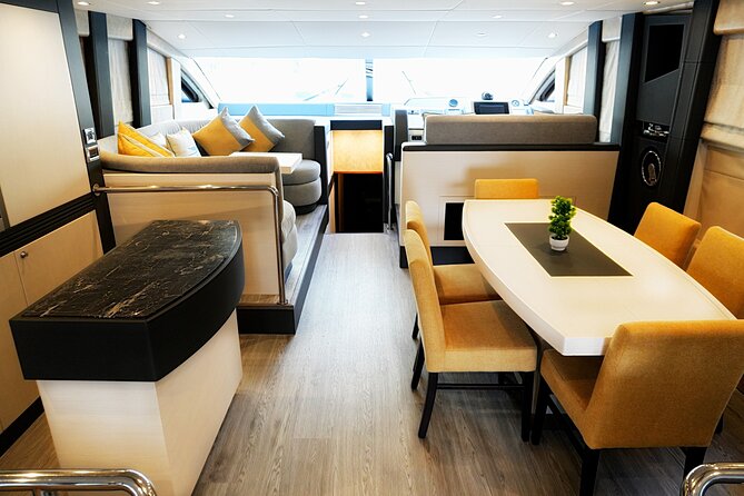 Majesty 77ft Diamond Dust — Dubai's best yacht rental - What’s included versus what’s not, so you don’t get surprised