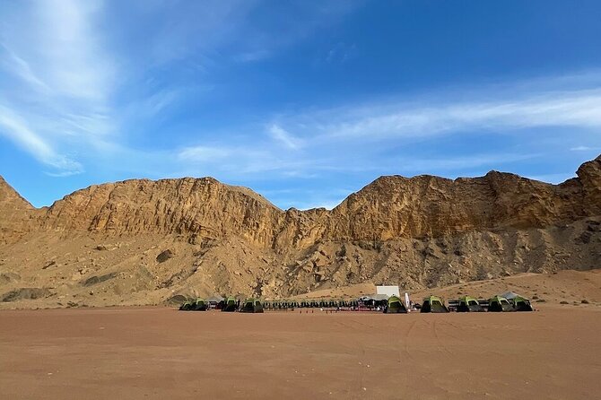 Mleiha Overnight Camp- Panoramic Lounge - The Overnight Part: Sleeping in the Desert Without the Guesswork