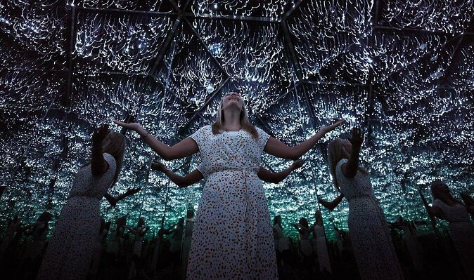 Museum of Illusions Dubai - Inside the museum: optical illusions, puzzles, and reality checks