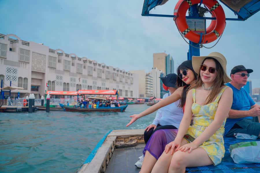 Old Dubai Historic Guided Tour: Creek, Street Food & Souks - Meeting at Al Khayma, then walking straight into Old Dubai
