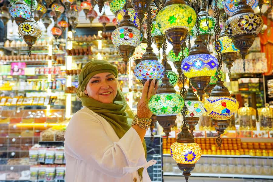 Old Dubai Historic Guided Tour: Creek, Street Food & Souks - Dubai Creek by traditional abra: the views you cannot fake