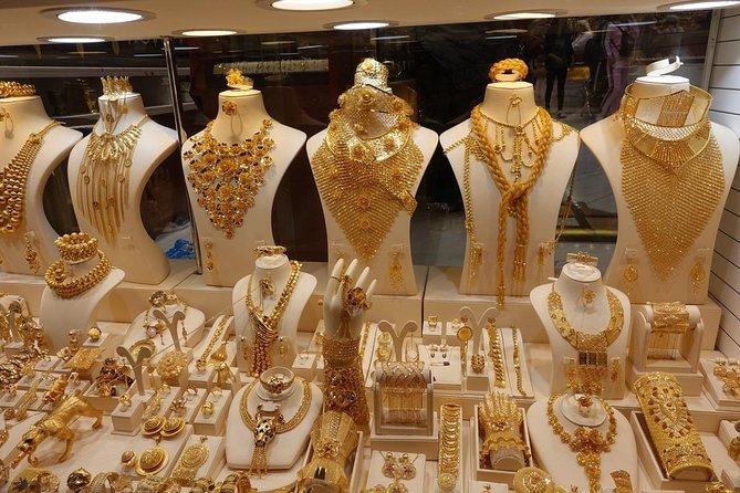 Old Dubai Shopping Tour (Textile, Spice and Gold Souq) - Spice Souk Shopping: Buying Saffron, Dry Fruits, and Gifts Without Getting Lost