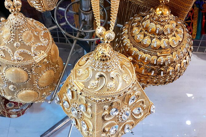 Old Dubai tour: Local Market, Tasting, Dubai creek with Abra ride - Coins Museum and the Grand Bur Dubai Masjid