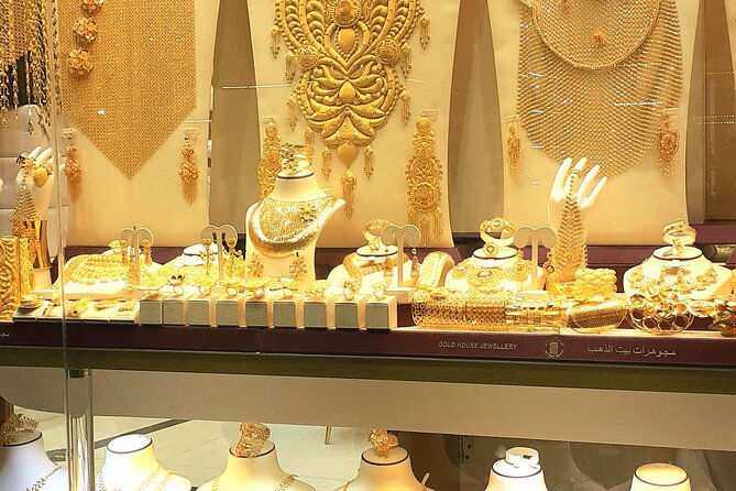 Old Dubai tour: Local Market, Tasting, Dubai creek with Abra ride - Spice Souk in Deira, sensory shopping with boundaries