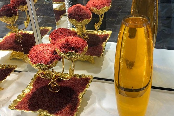 Old Dubai Walking Tour: Abra ride, Creek, Spice & Gold Souks. - Shopping Tips That Make This Tour Easier