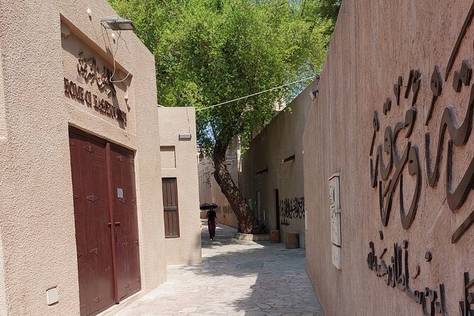 Old Dubai Walking Tour with Local/souks, boat, and local tasting. - Stop 7: Dubai Gold Souk, early 1900s origins and hundreds of retailers