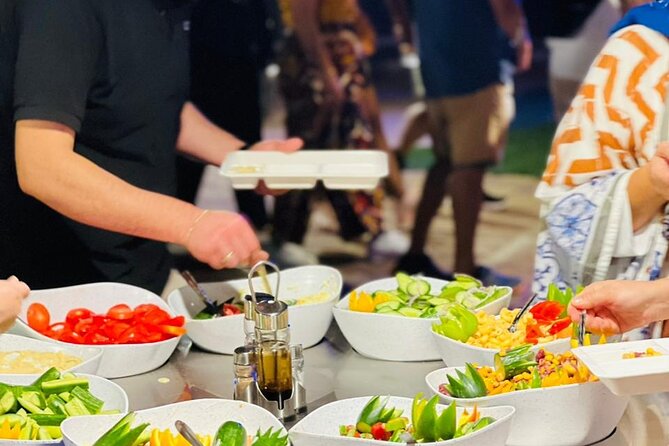 Premium Desert Safari, food Service with 4 alcoholics drinks - Dinner under the starlight: 5-star BBQ and unlimited serving