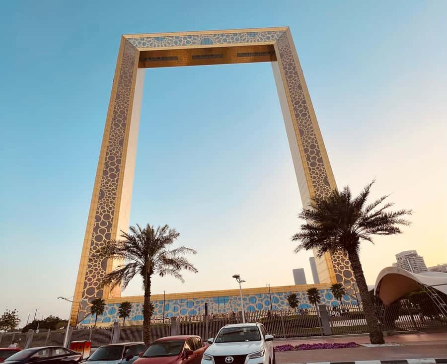Premium Dubai City Sightseeing Tour in SUV - Zaabeel Palace pass-by: a quick look at power and design