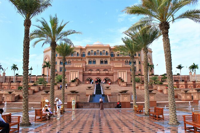 Private Abu Dhabi City Tour From Dubai - Marina Mall: a scheduled hour to eat, shop, and reset