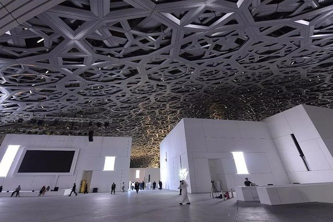 Private Abu Dhabi City Tour with Louvre Museum & Sheikh Zayed Grand Mosque - A smart way to see Abu Dhabi in 7 hours