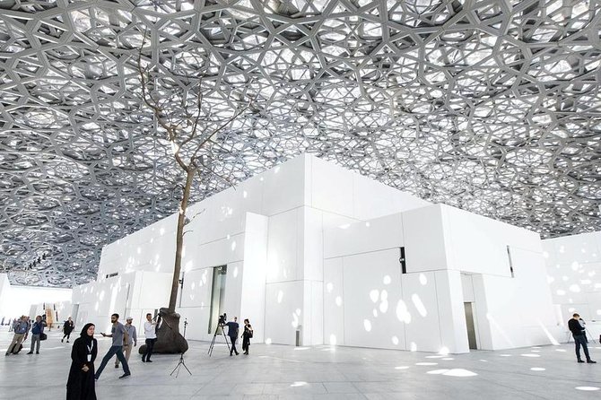 Private Abu Dhabi City Tour with Louvre Museum & Sheikh Zayed Grand Mosque - Transport and timing: what the 7-hour window really means