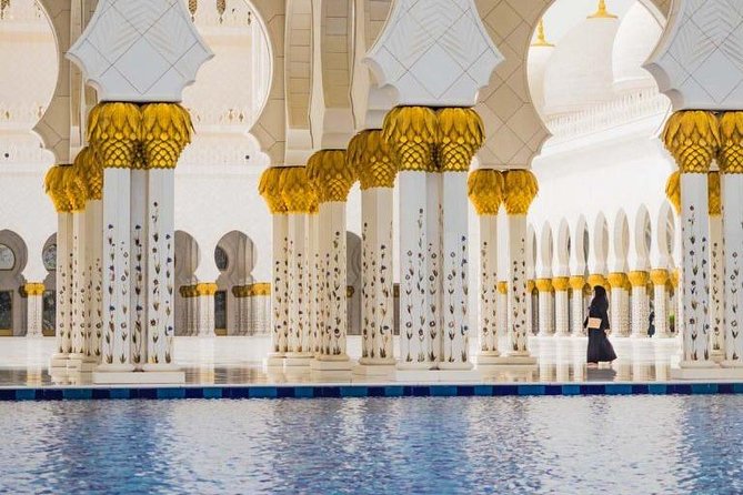 Private Abu Dhabi Sheikh zayed mosque with Louver Museum & Emirates Place Tea - How the private format helps you, and what to confirm before you go