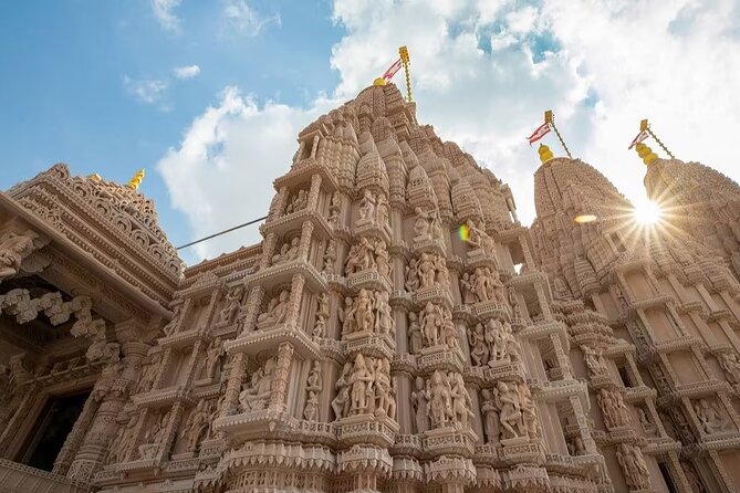 Private Abu Dhabi Tour & Grand Mosque and Baps Temple - How the Driver Cum Guide Keeps Your Day Smooth