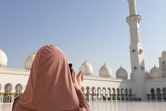 Private Abu Dhabi tour with Emirati Guide - Why a private, Emirati-led tour is the smart way to see Abu Dhabi