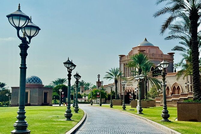 Private Abudhabi City Tour from Dubai - Heritage Village: the souk feeling and craft watching