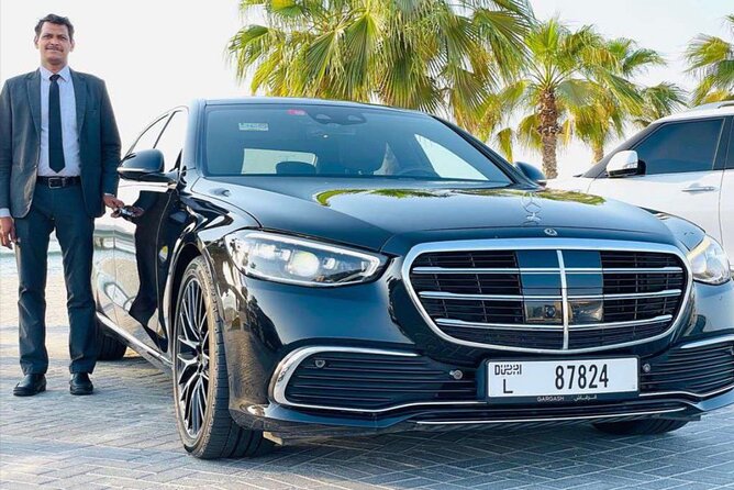 Private Car with Driver at Disposal in Dubai or Abu Dhabi - Communication That Keeps You From Losing Time