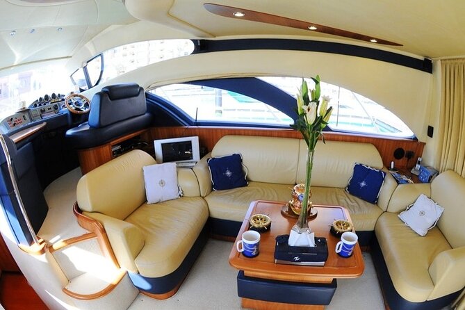 Private Charter Yacht: Dubai Marina, Atlantis And Burj al Arab - Photo ops: where you should aim your camera