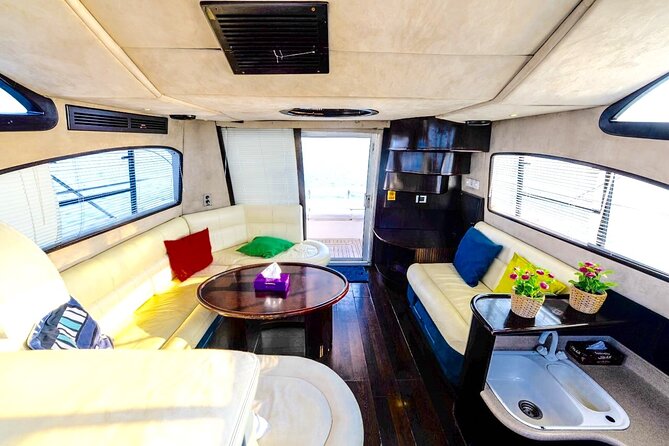 Private Charter Yacht: Dubai Marina, Atlantis And Burj al Arab - Price and value: is $99 a smart deal?