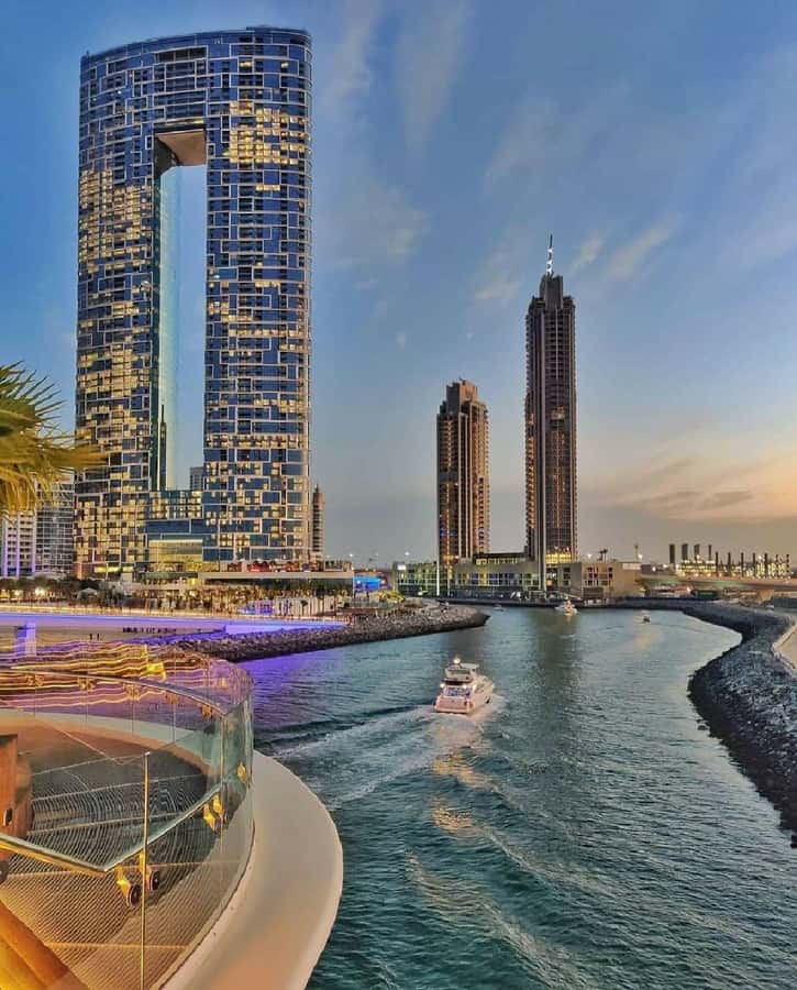 Private Dubai city tour fullday Guided Tour - Palm Jumeirah, Atlantis, The Pointe, and Dubai Marina Walk views