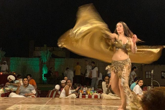 Private Evening Desert Safari with BBQ Dinner & Sand Boarding - Private Pickup in Dubai, Arrive Ready for Sunset